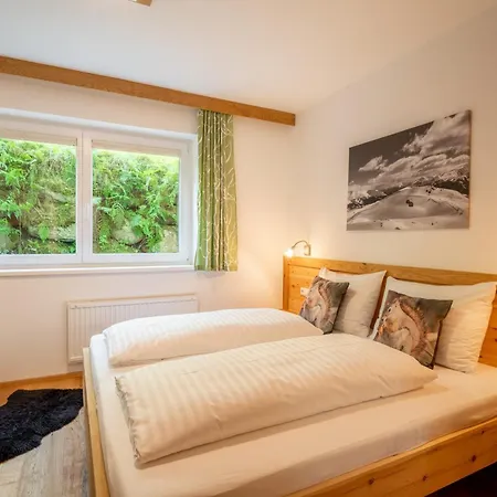 Haus Floria 2 דירה *