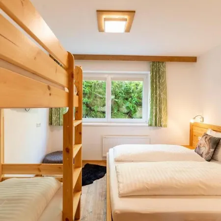 Haus Floria 2 דירה *